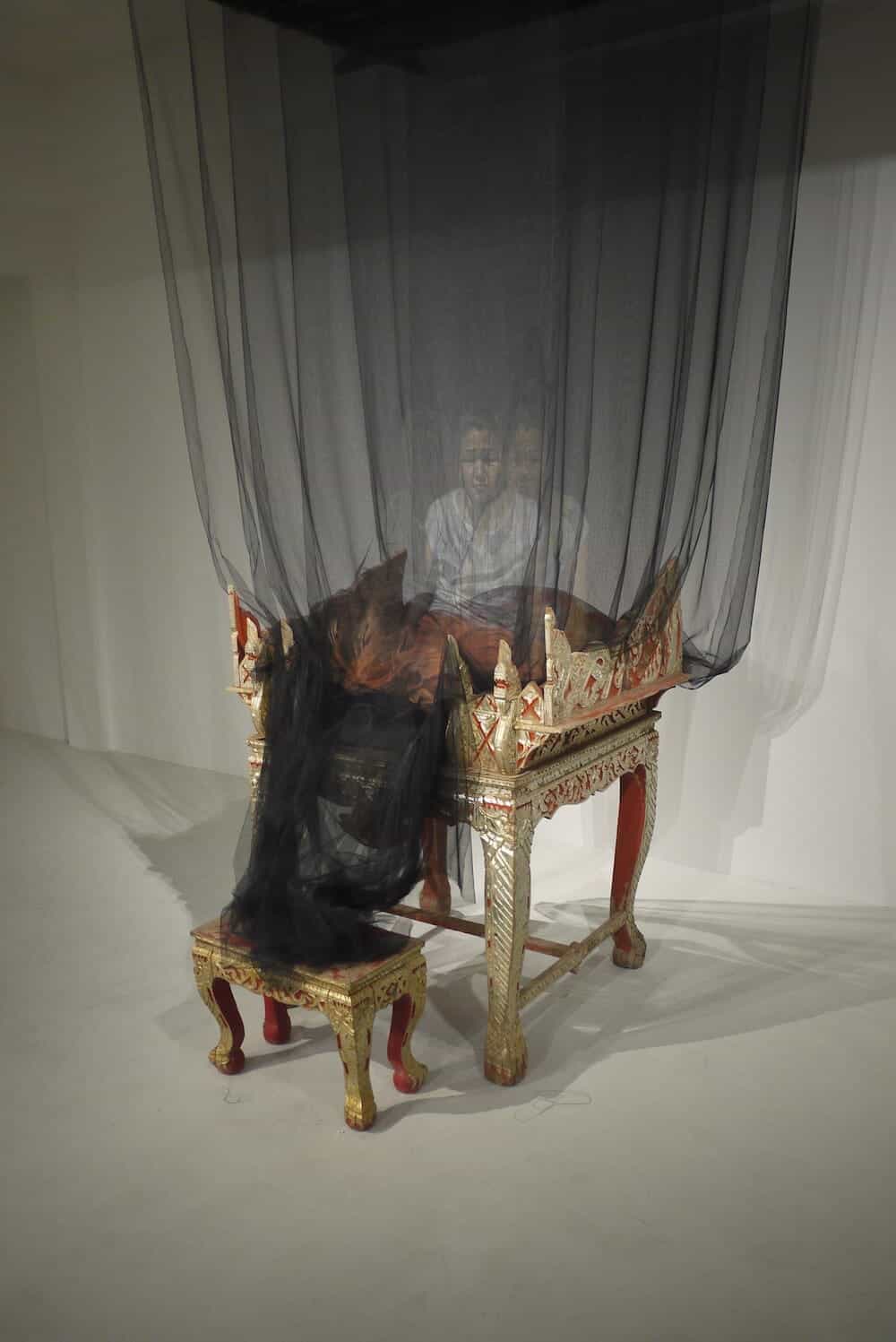 Spookachtige portretten op doorzichtige doeken 46 driedimensionaal portret