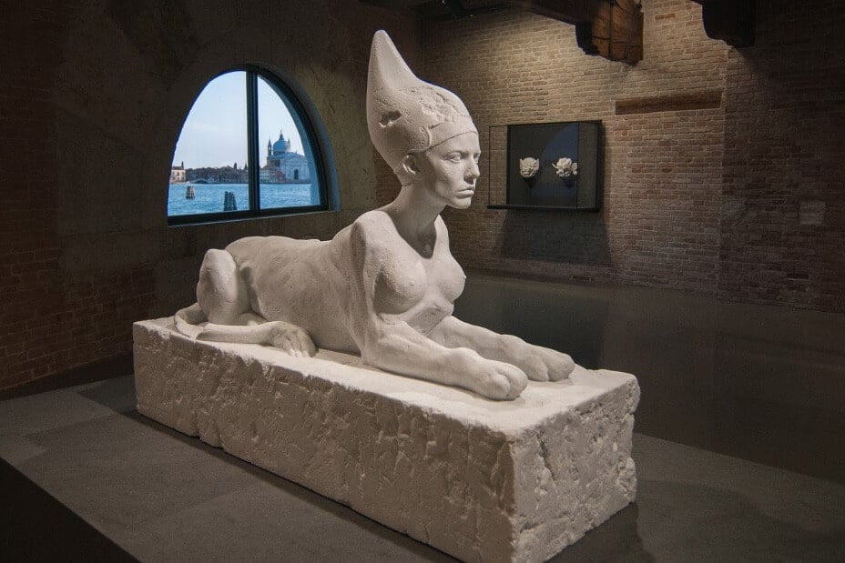 nieuw werk van Damien Hirst in Venetië