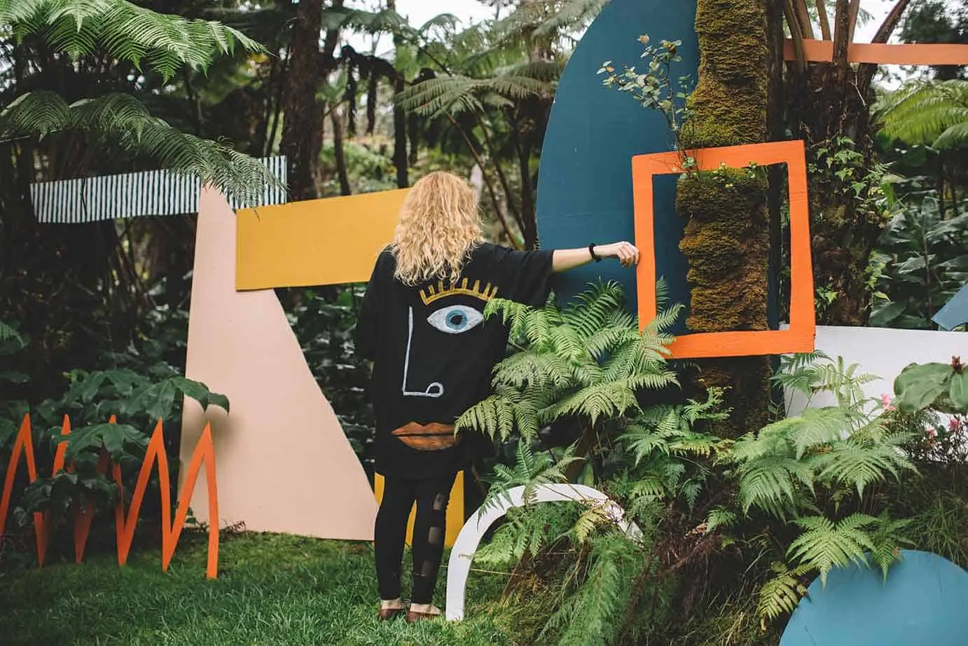 Ellen Rutt brengt mode en kunst naar de natuur 40 Nothing Is Separate: A Collaboration with Nature