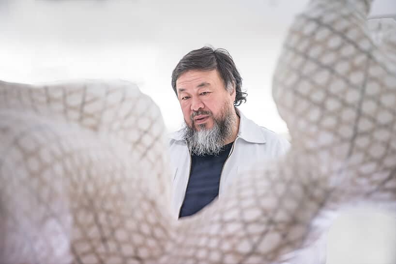 Papieren vliegers van Ai Weiwei in Le Bon Marché 47 Ai Weiwei in warenhuis Le Bon Marché
