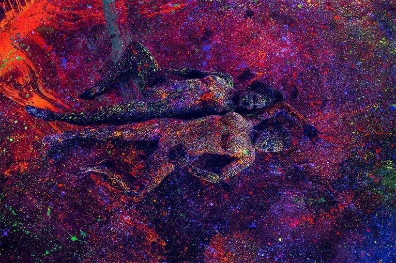 bodypaint met fluoriserende verf