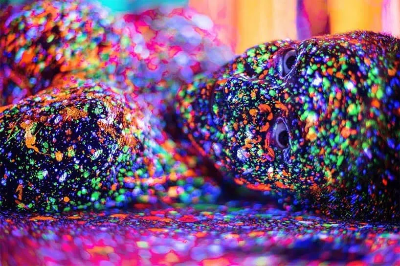 bodypaint met fluoriserende verf