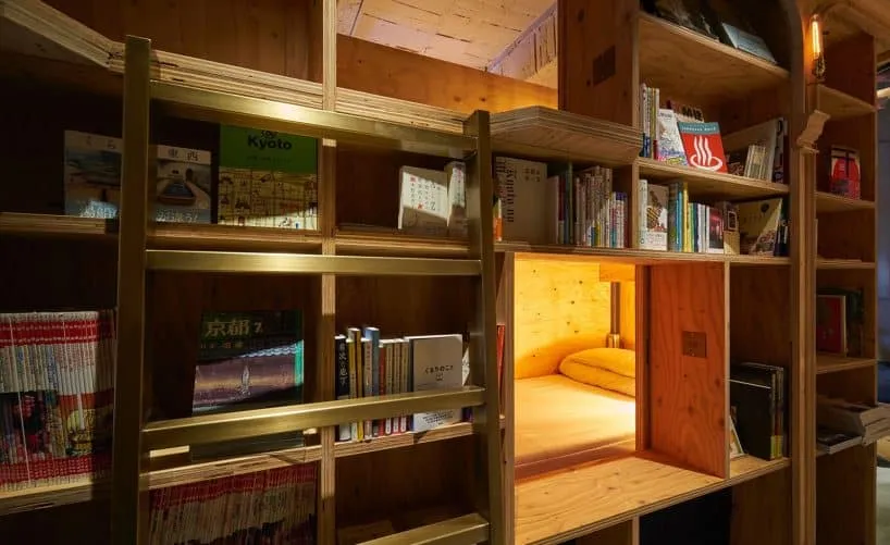 slapen tussen de boeken