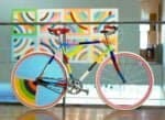 fiets en kunstwerk