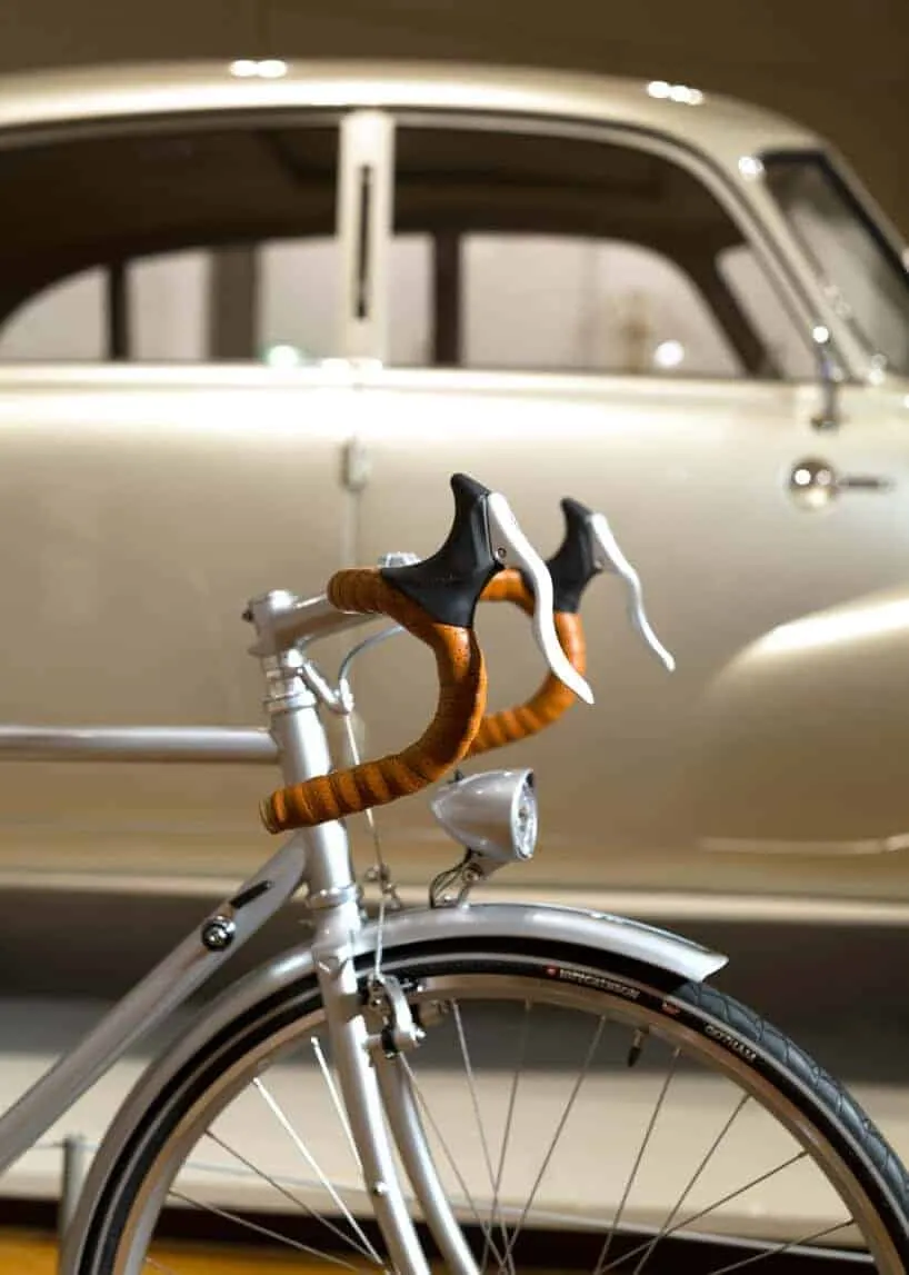 Beroemde kunstwerken en bijpassende fietsen 46 fiets en kunstwerk