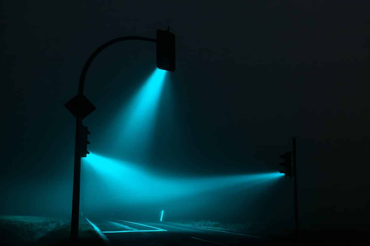 stoplicht in de mist