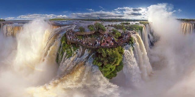 Watervallen van de Iguaçu. Op de grens van Brazilië en Argentinië.