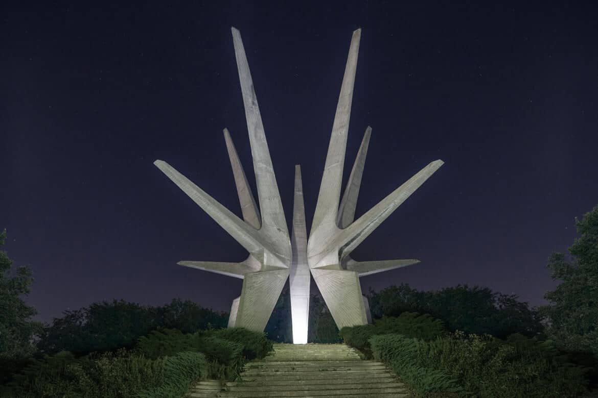 monument uit het voormalig Joegoslavië
