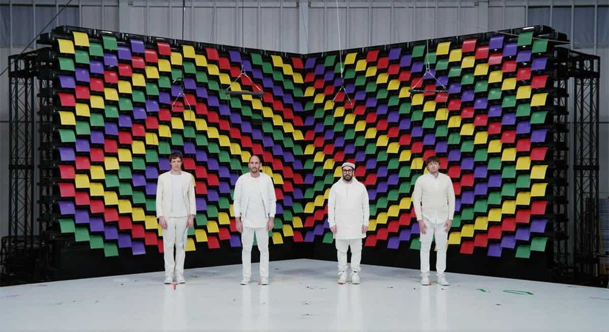 still uit de video Obsession van OK Go