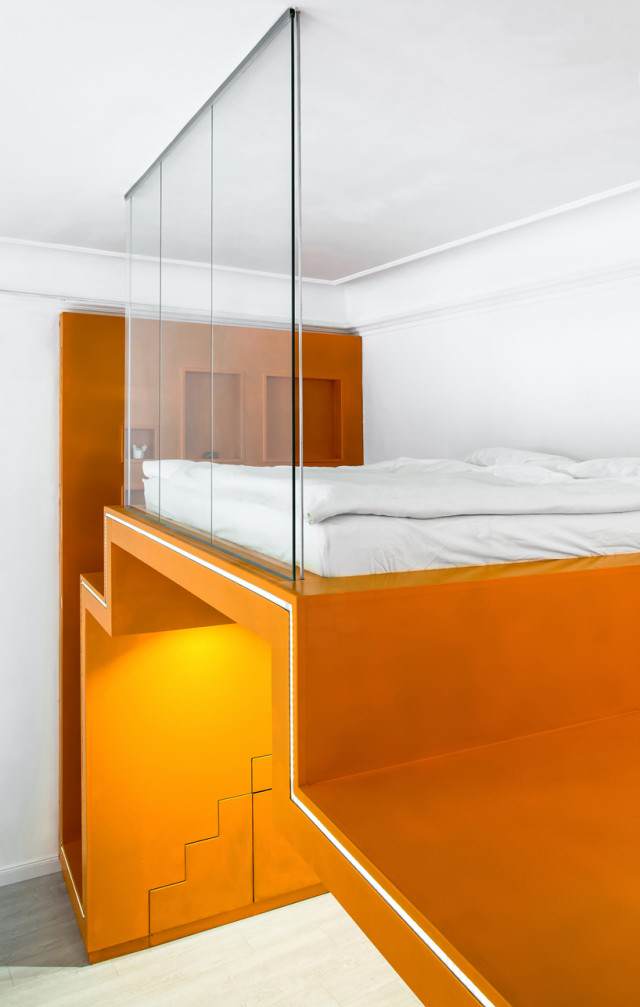 Futuristische slaapkamer met unieke verlichting