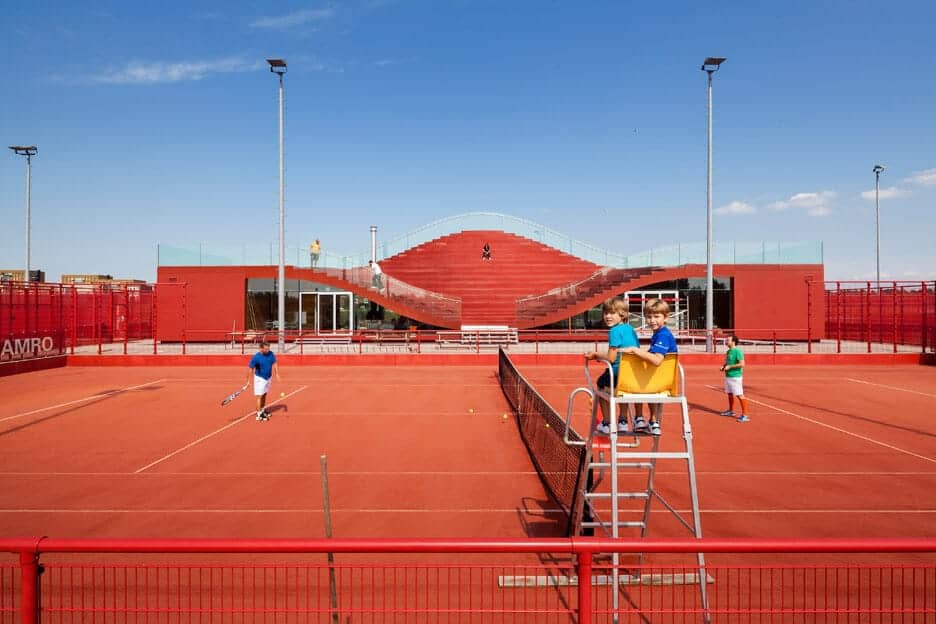 MVRDV ontwierp een nieuw clubhuis voor tennisclub op IJburg